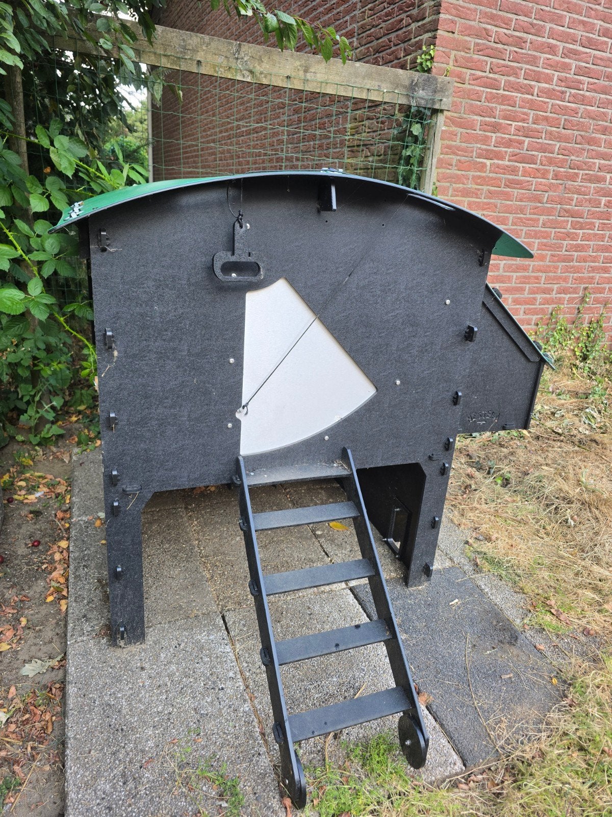 ZGAN Nestera Penthouse Large inclusief 3 inlegbakken, Dieren en Toebehoren, Pluimvee | Toebehoren, Ophalen, Zo goed als nieuw