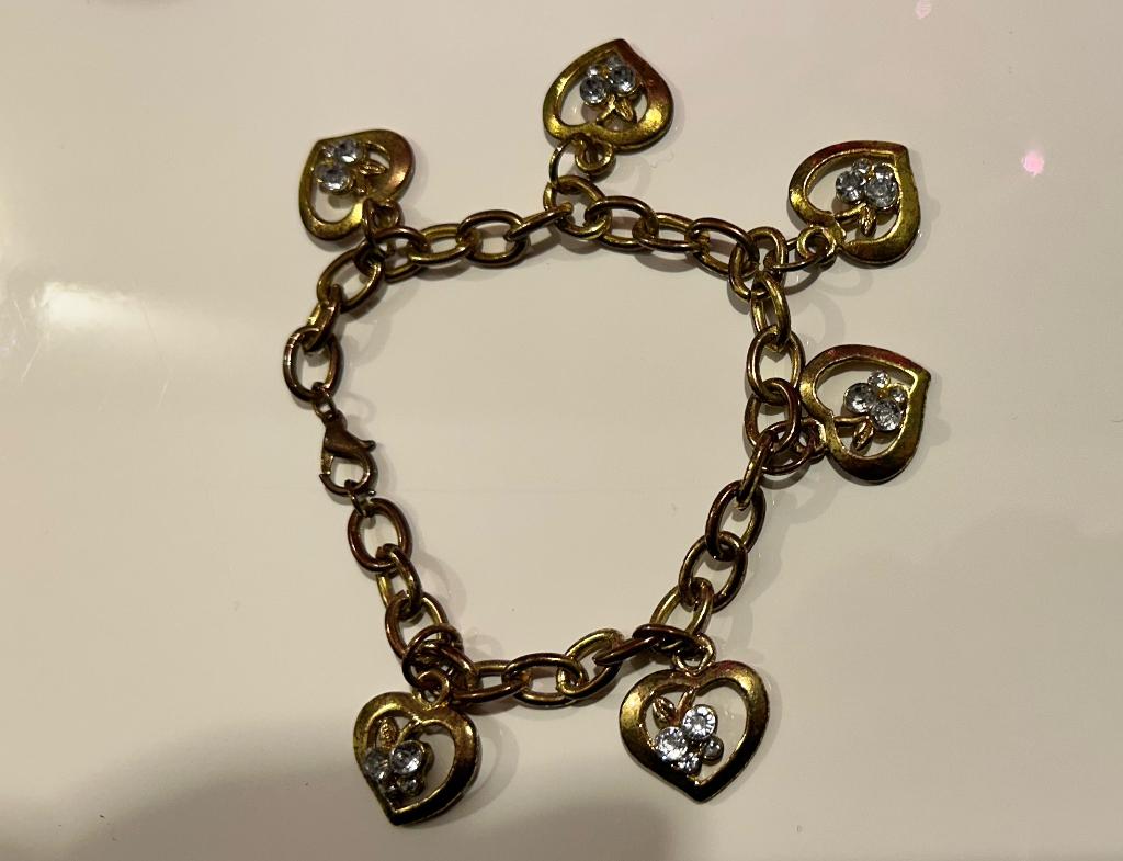 Goudkleurige schakelarmband met hartjes, Ophalen of Verzenden, Zo goed als nieuw, Goud, Overige materialen