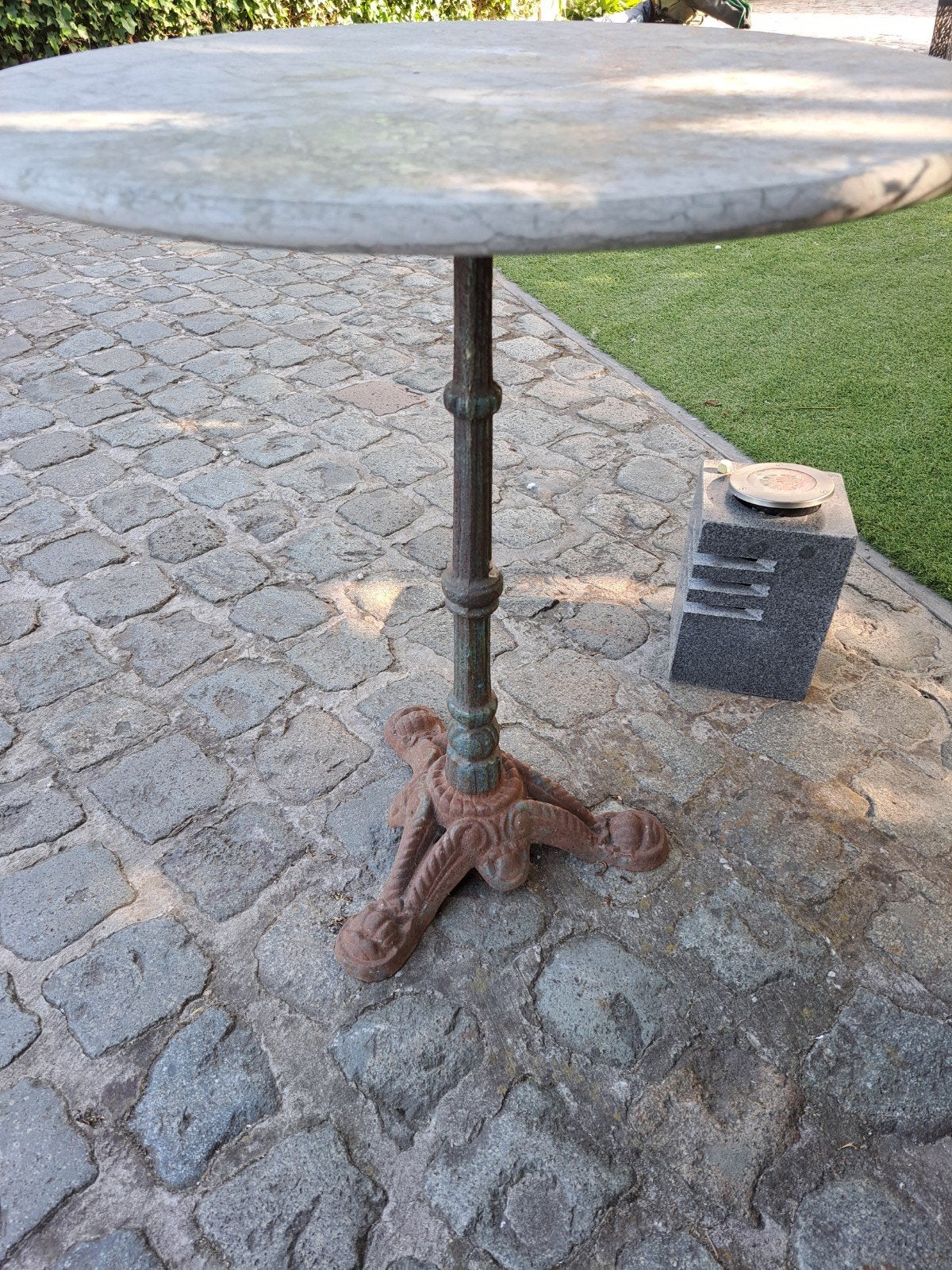 Buiten tafel, Ophalen
