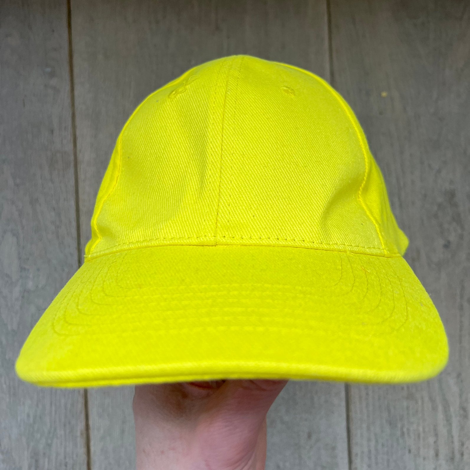 Vrolijk geel petje van Nilton's voor kinderen, Kinderen en Baby's, Kinderkleding | Petten en Hoeden, Ophalen of Verzenden, Zo goed als nieuw