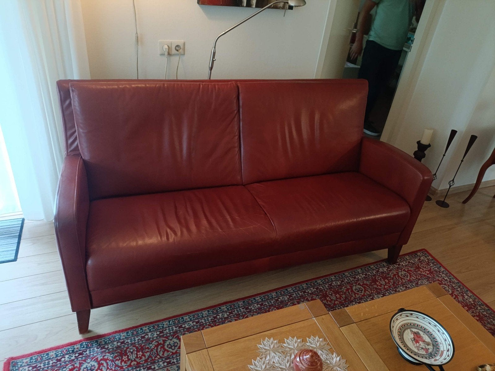 Gratis - Comfortabele rode leren bank - 3-zits, Huis en Inrichting, Ophalen, Gebruikt, Driepersoons, Rechte bank