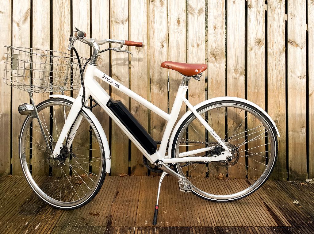 Elektrische IMove stadsfiets dames wit, 47 tot 50 cm, Versnellingen, Zo goed als nieuw, Ophalen