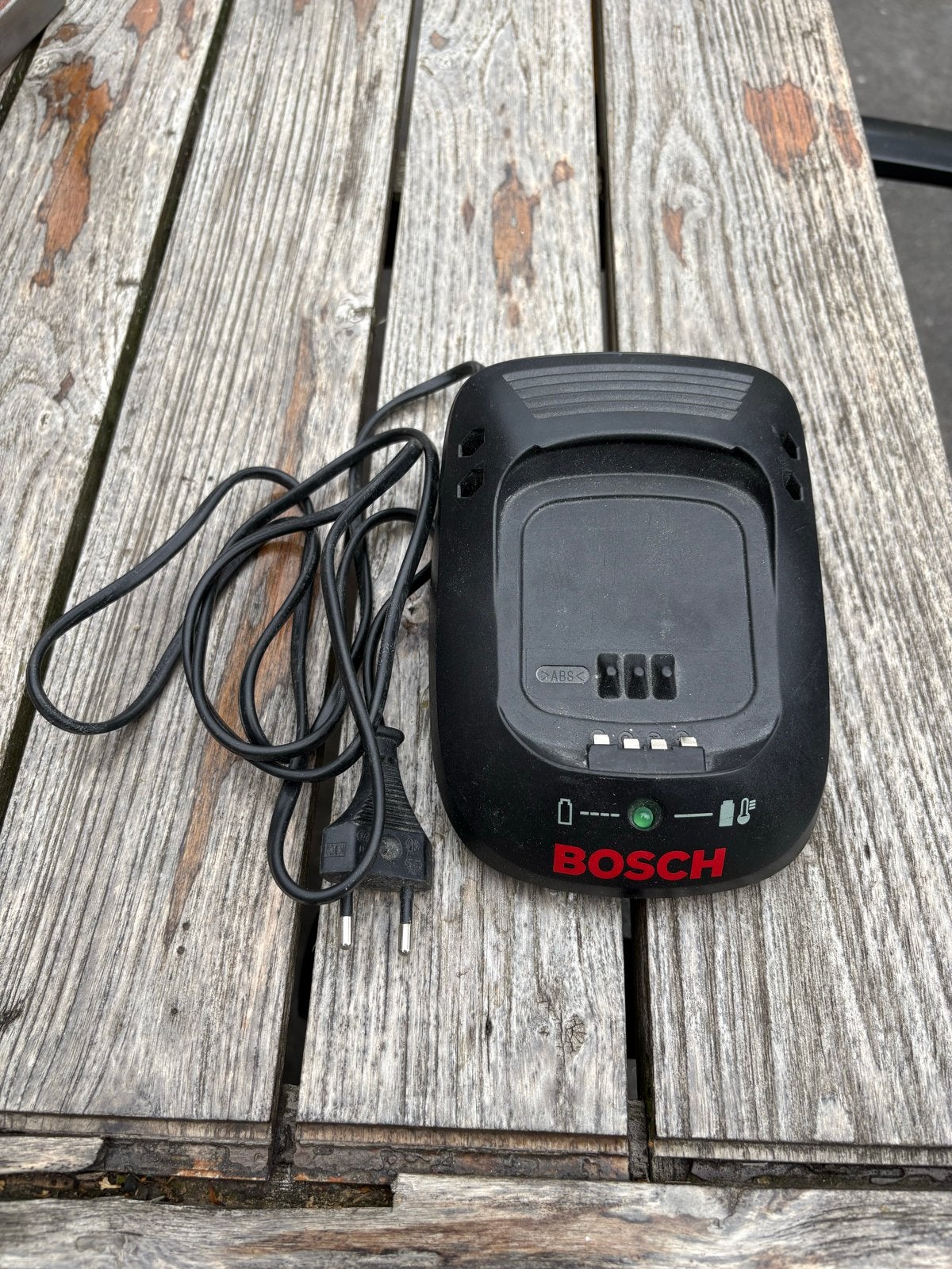 Bosch AL 2215 CV Acculader 14.4V-21.6V, Ophalen, Gebruikt