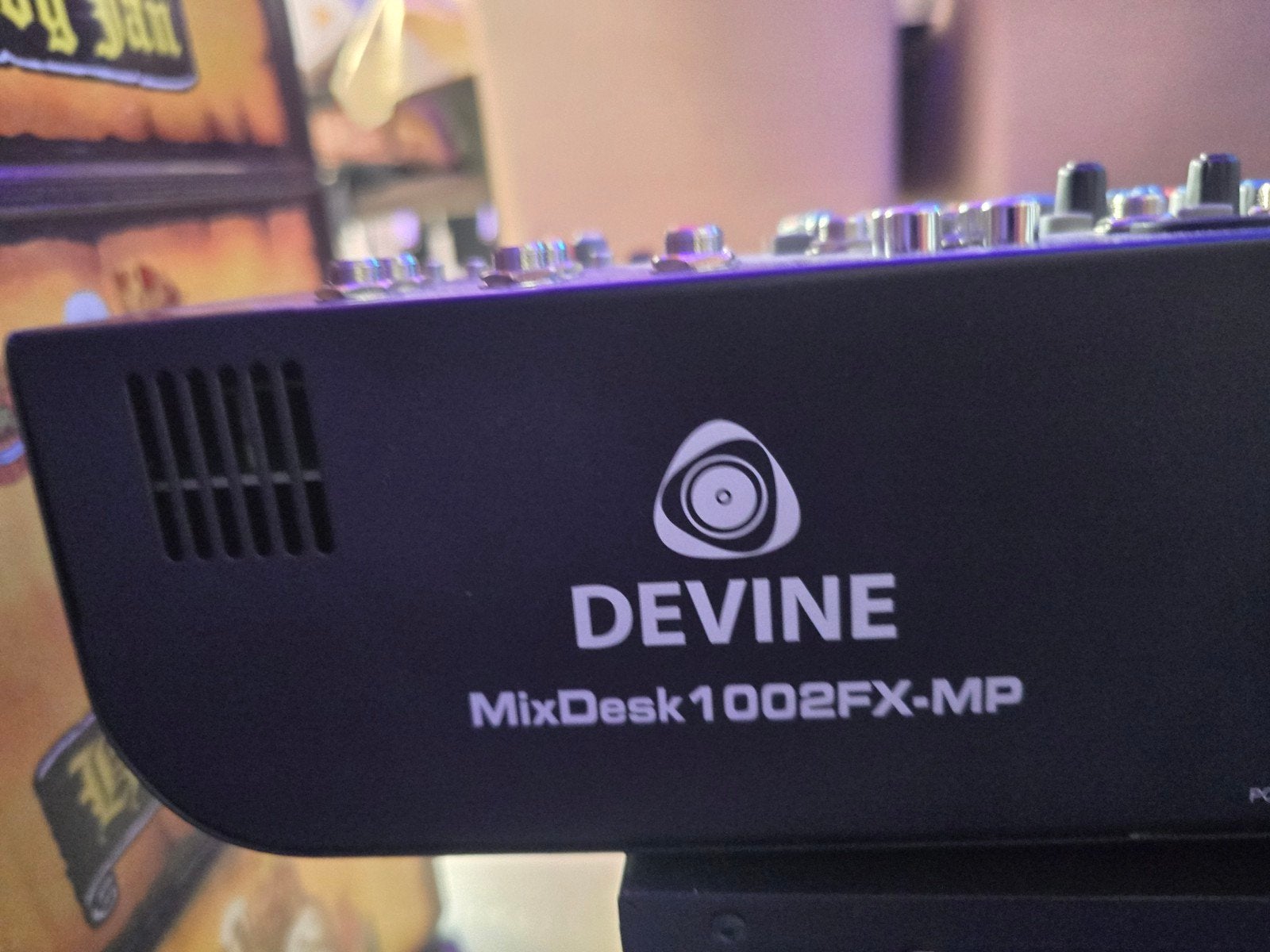 Devine MixDesk 1002FX-MP Mengpaneel met Bluetooth, Muziek en Instrumenten, Mengpanelen, Ophalen, Gebruikt, 5 tot 10 kanalen, Microfooningang