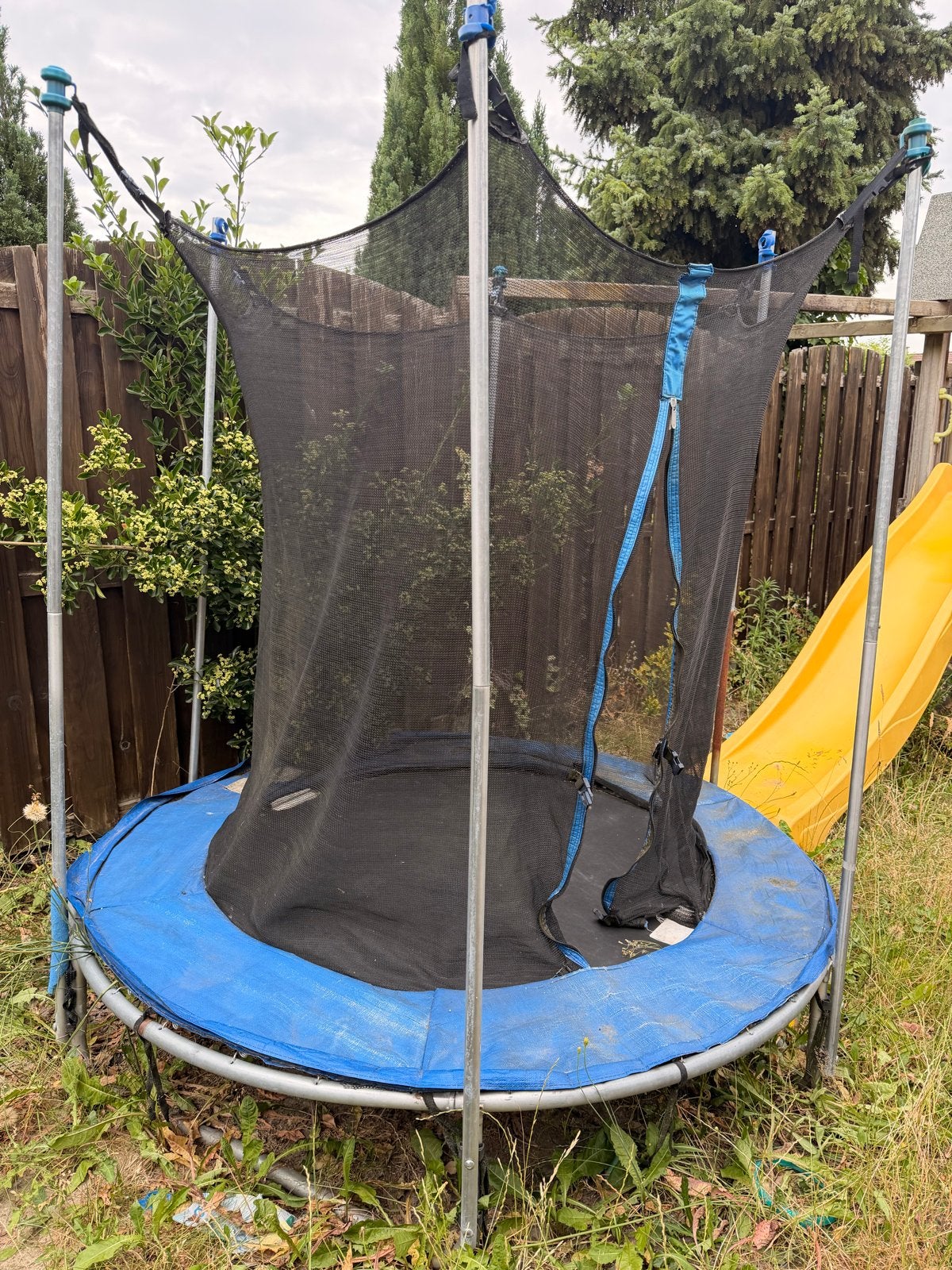 Gratis kleine ronde trampoline met veiligheidsnet, Ophalen, Gebruikt