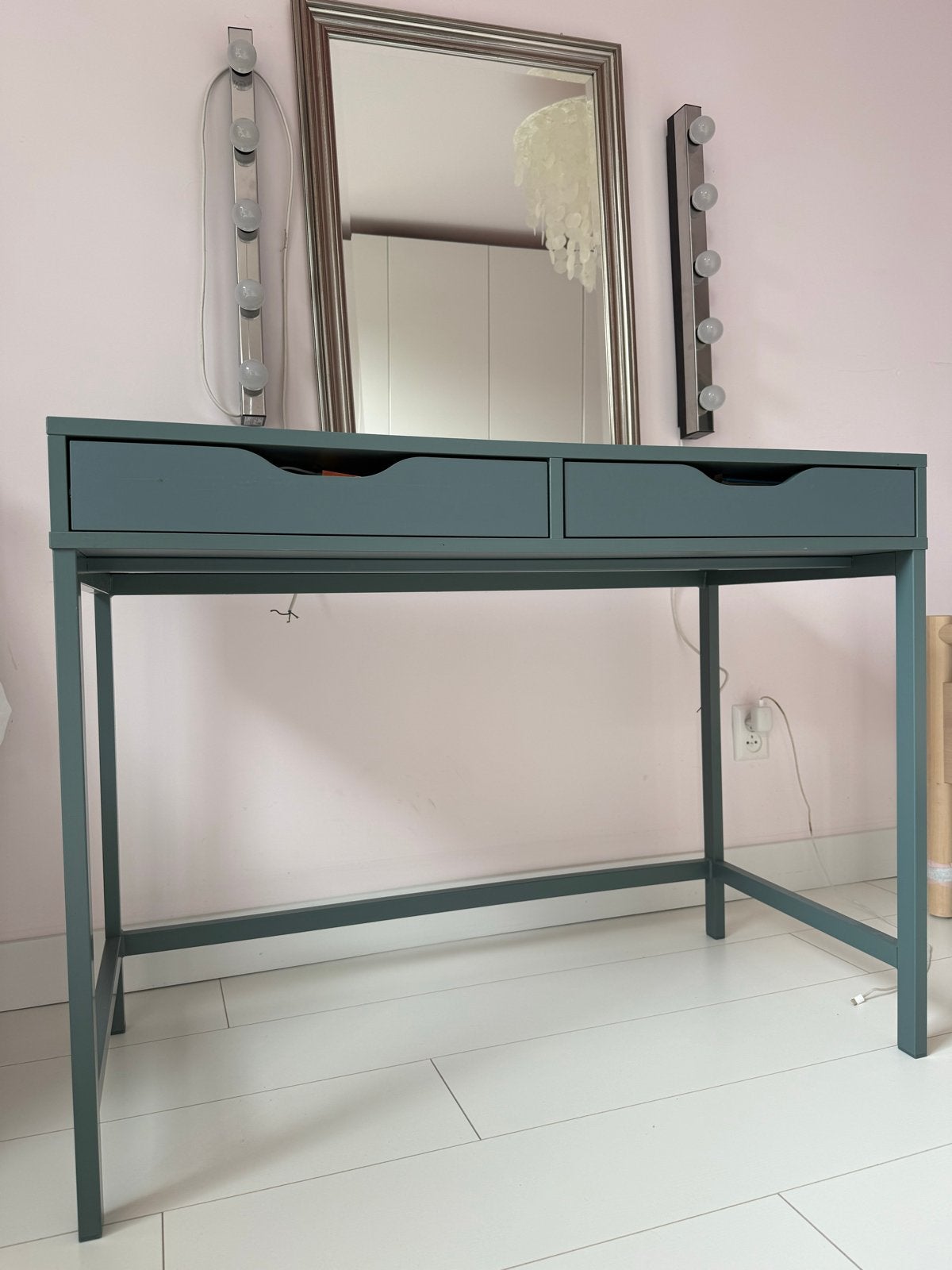 IKEA Alex bureau / make-up tafel in goede staat, Overige typen, Met lades, Ophalen of Verzenden, Zo goed als nieuw