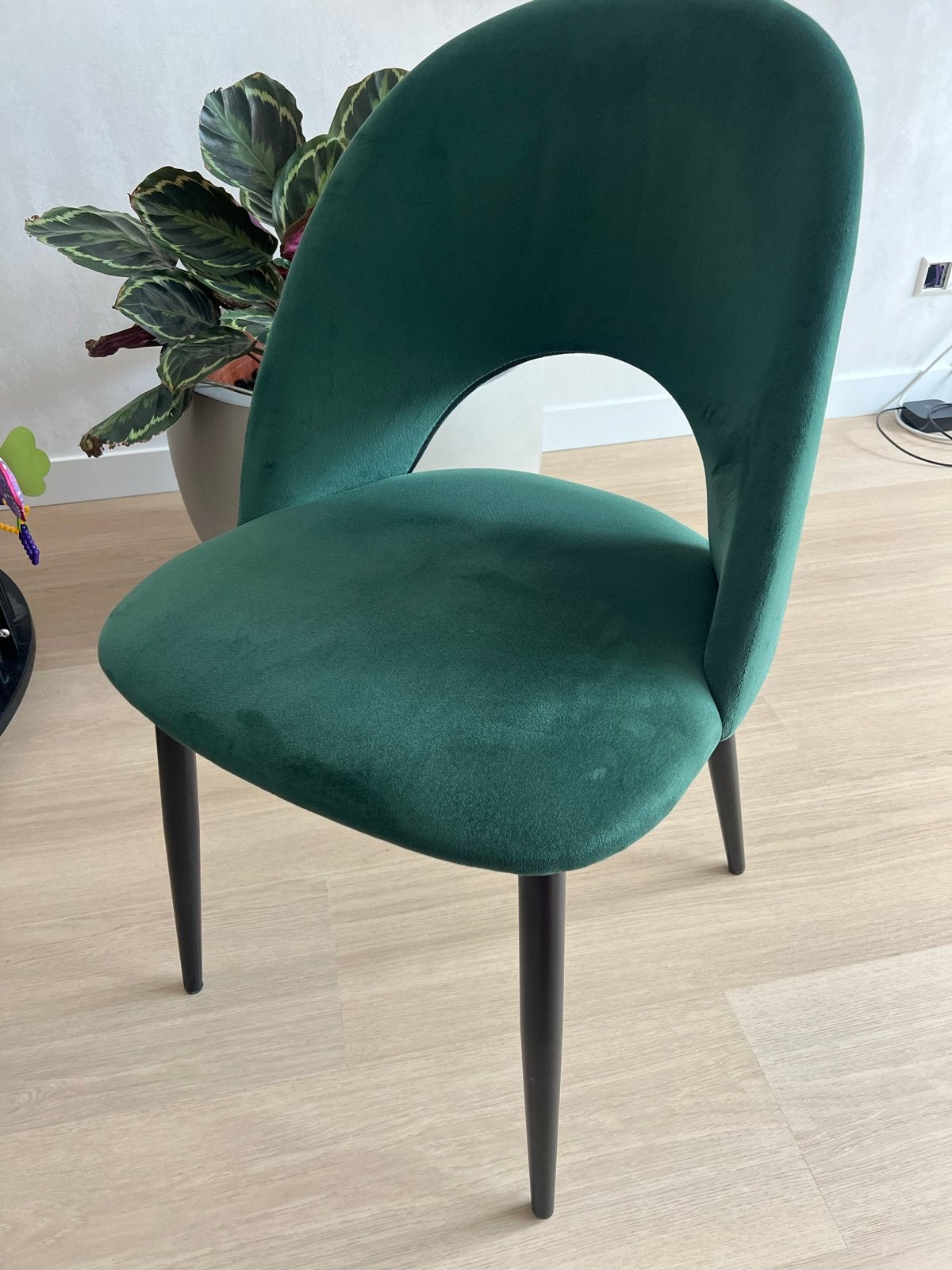 6 Stijlvolle Groene Fluweel Eetkamerstoelen, Huis en Inrichting, Stoelen, Ophalen, Overige kleuren, Zo goed als nieuw, Eén