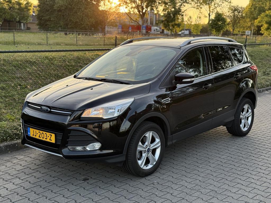 Ford Kuga 1.5 Trend NL auto, nieuwe APK !, Stof, Euro 6, 4 cilinders, Zwart
