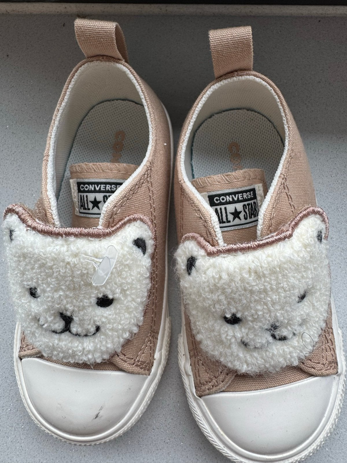 Nieuw Converse All Star babyschoentjes met teddybeer maat 22, Jongen of Meisje, Schoenen, Nieuw, Ophalen of Verzenden