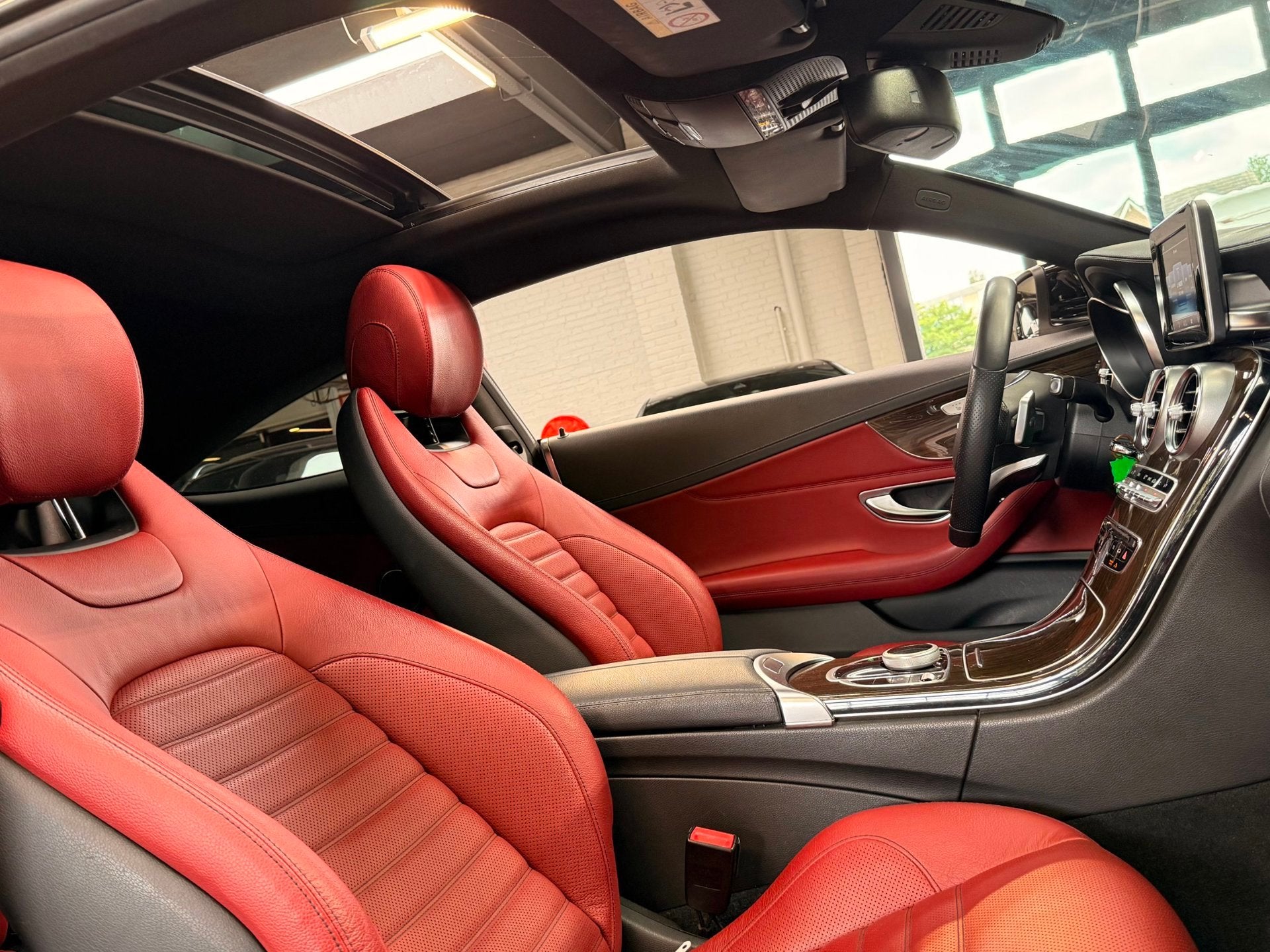 Mercedes-Benz C-klasse Coupé 300 Prestige Coupe AMG-pakket, Auto's, Mercedes-Benz, Automaat, Achterwielaandrijving, Euro 6, 4 stoelen