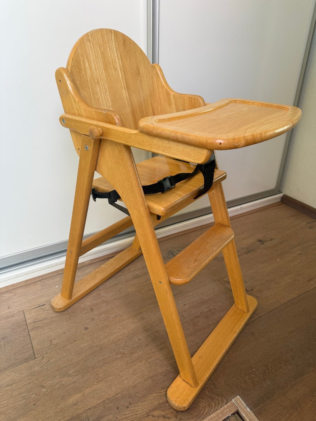 Houten kinderstoel met afneembaar eetblad, Kinderen en Baby's, Ophalen, Gebruikt, Inklapstoel, Afneembaar eetblad