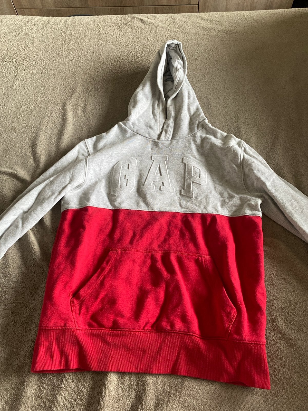 GAP Kids hoodie rood/grijs maat 14-16 (XXL), Ophalen of Verzenden, Gebruikt, Jongen of Meisje, Trui of Vest