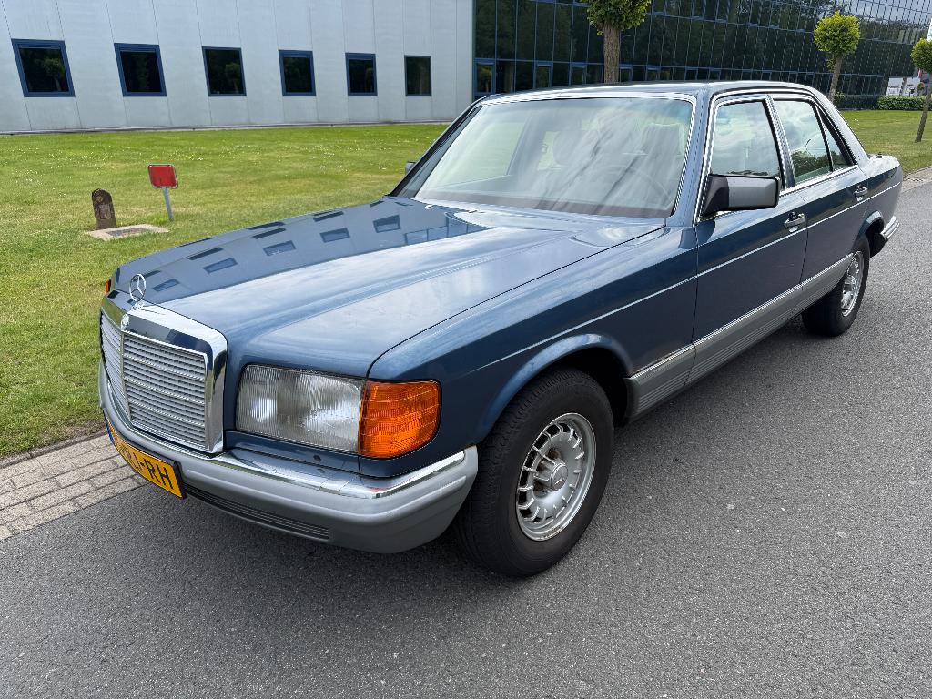 Mercedes-Benz 380SE aut., Automaat, Achterwielaandrijving, Beige, Blauw