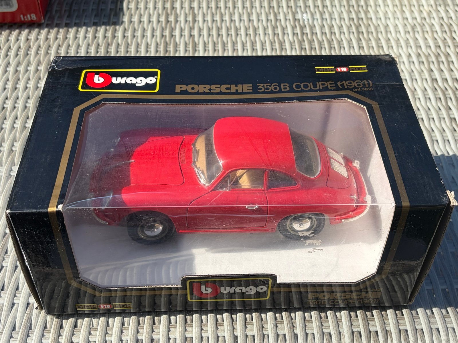 Burago Porsche 356 B Coupé (1961) 1:18 met doos, Hobby en Vrije tijd, Ophalen, Gebruikt, Auto, Bburago