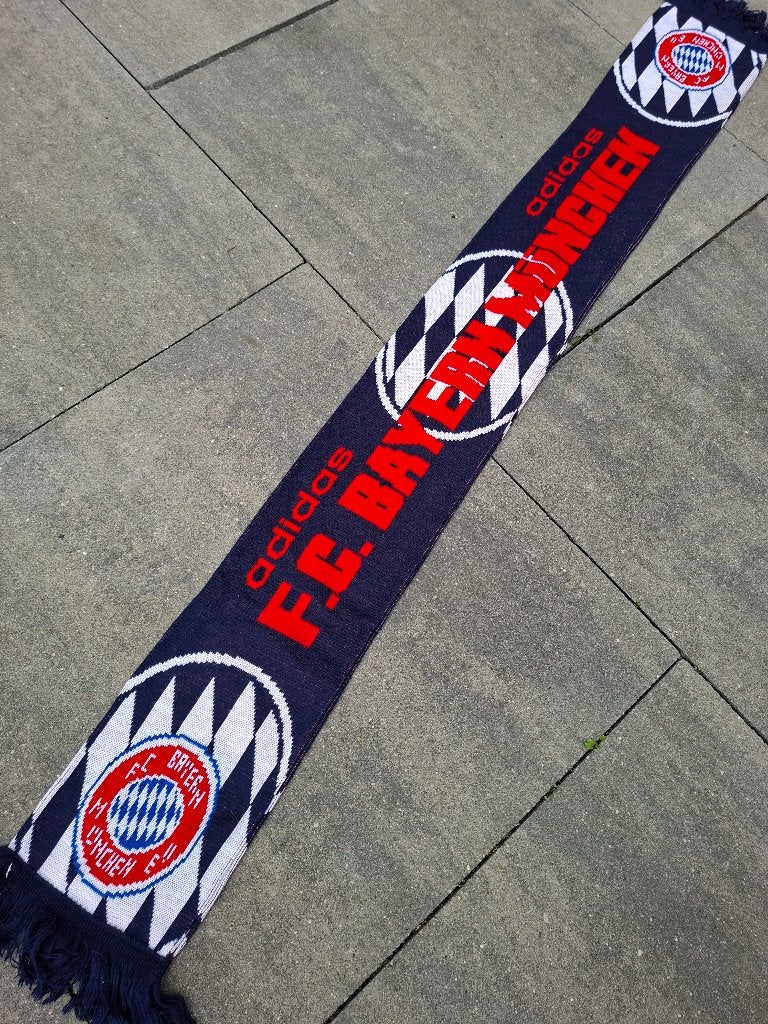 Sjaal Bayern München, Ophalen of Verzenden, Zo goed als nieuw, Buitenlandse clubs, Vaantje of Sjaal