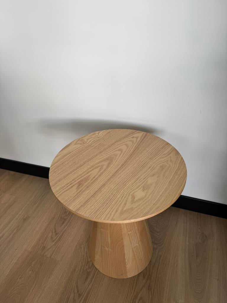 Salontafel/bijzettafel, Minder dan 55 cm, Rond, Zo goed als nieuw, Hout