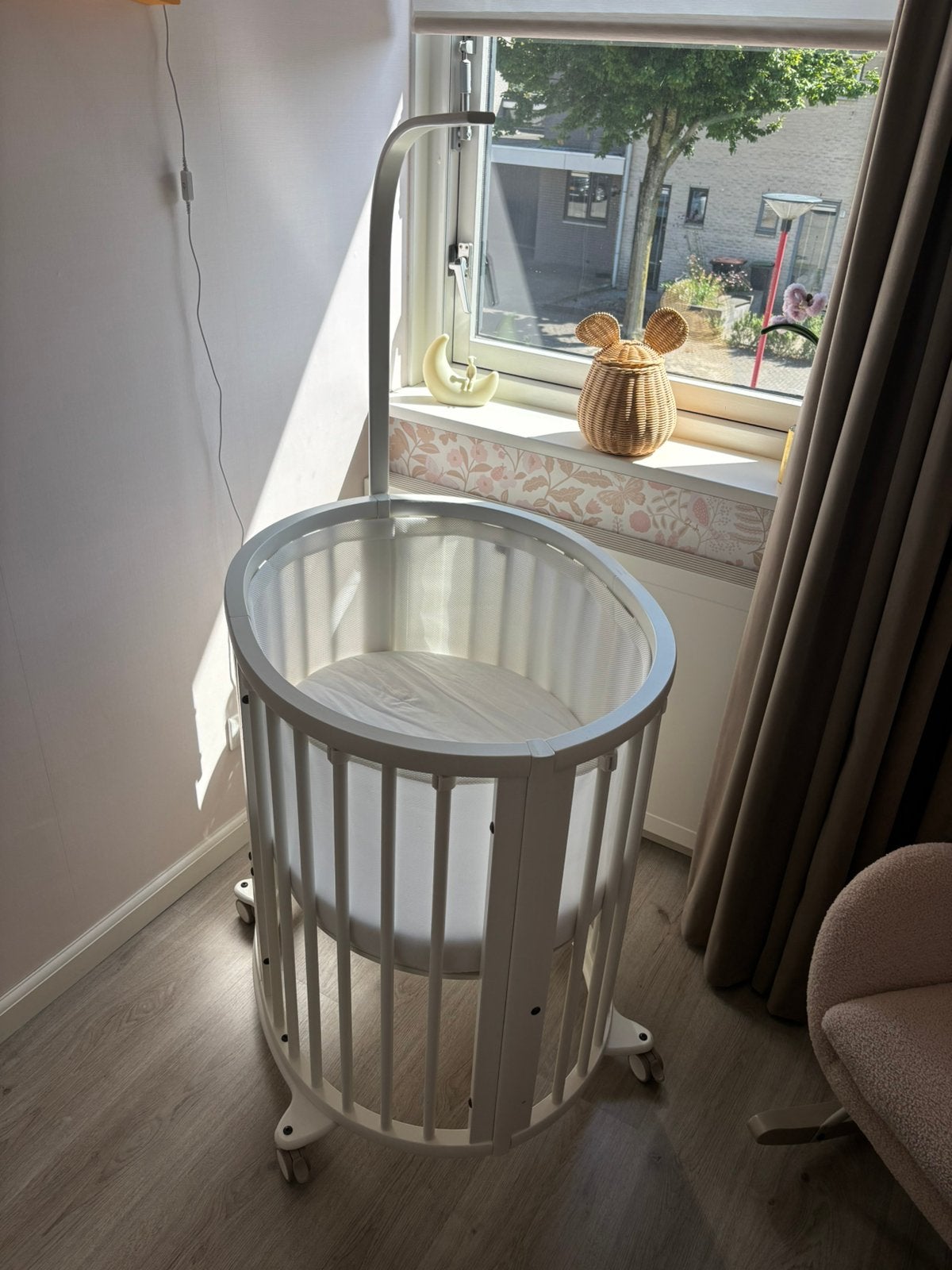 Stokke sleepi mini wieg wit incl. toebehoren, Ophalen, Zo goed als nieuw, Wieg
