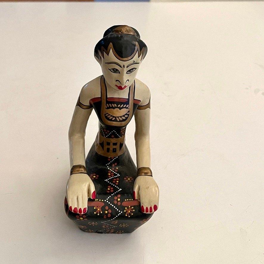 Houten bruidsbeeldje uit Indonesië, Ophalen of Verzenden