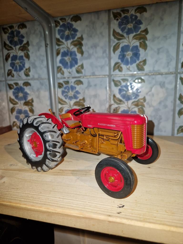 Massey harris 50, Hobby en Vrije tijd, Modelauto's | 1:32, Ophalen, Tractor of Landbouw