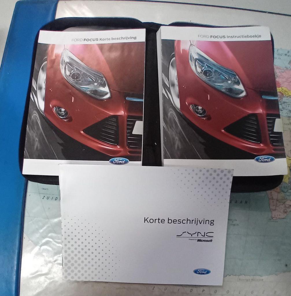 Instructieboekje Ford Focus MK3 bj.2013, Auto diversen, Ophalen of Verzenden