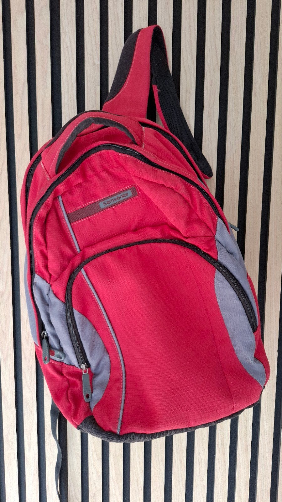Samsonite rugzak rood/grijs, Overige merken, Gebruikt, 25 tot 40 cm, Ophalen of Verzenden