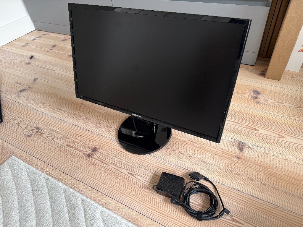 Samsung Full HD Monitor 24”, 3 tot 5 ms, HDMI, Full HD, Zo goed als nieuw