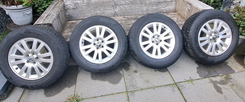 Volvo XC Winterbanden op Velg - 17 inch, Ophalen, Gebruikt, Banden en Velgen, 17 inch