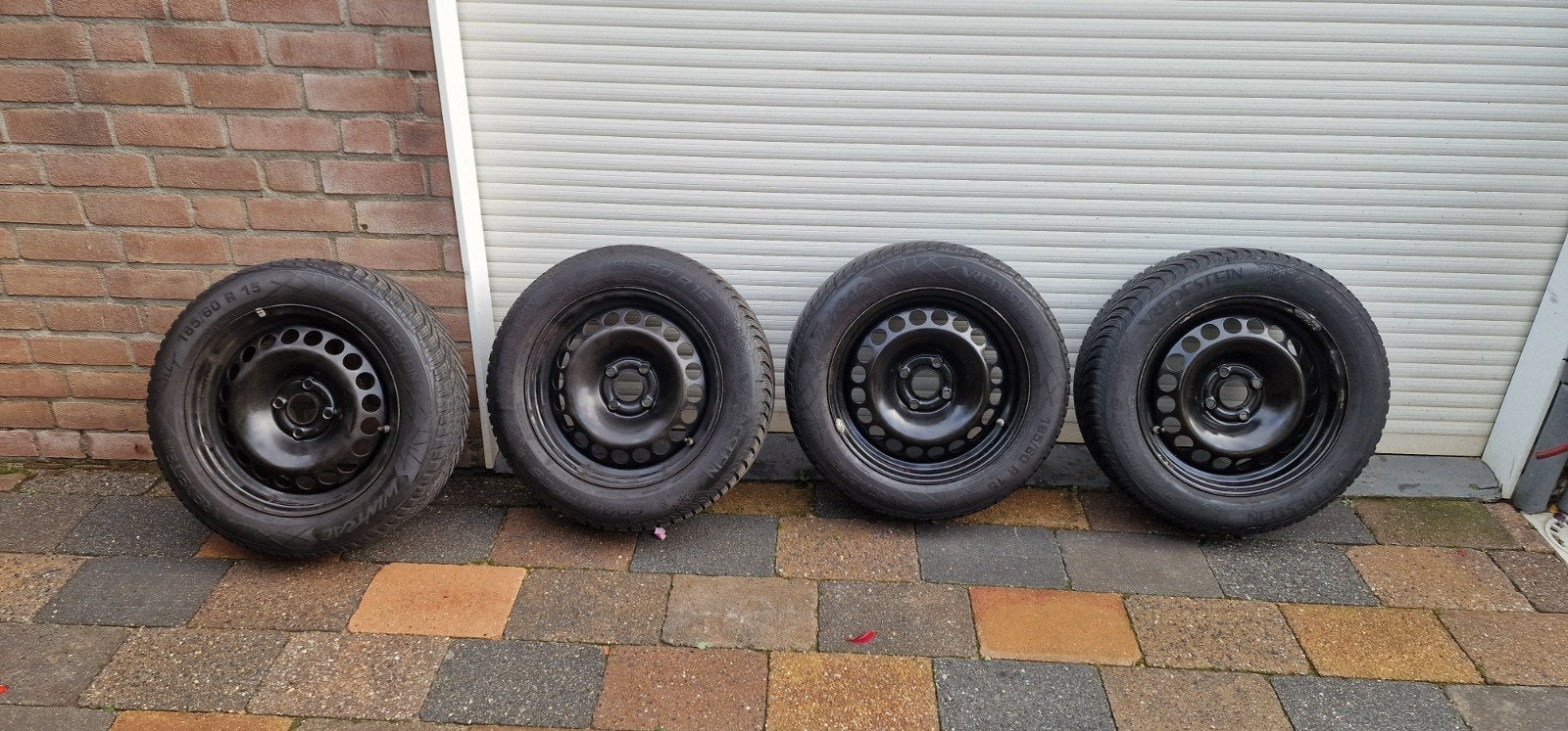 Winterbanden op stalen velg 185/60 R15 4x100 oa Opel Fiat, Auto-onderdelen, Ophalen, Gebruikt, 15 inch, Banden en Velgen