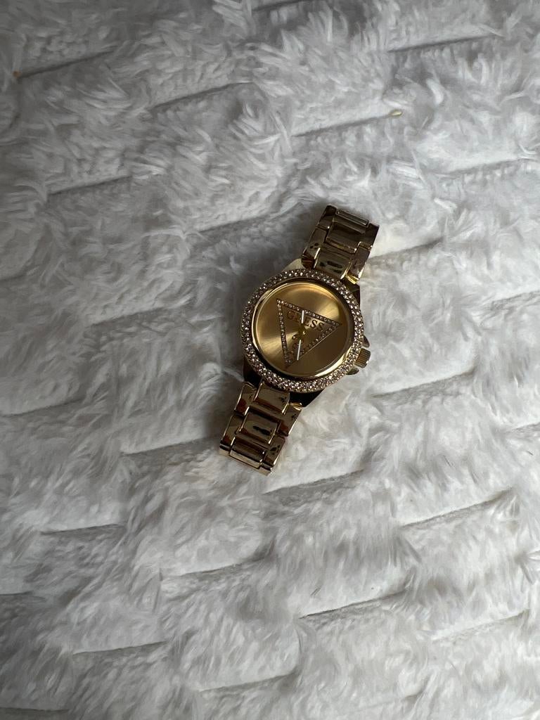 Guess Dames Horloge Goudkleurig met Strass, Staal, Guess, Polshorloge, Ophalen of Verzenden