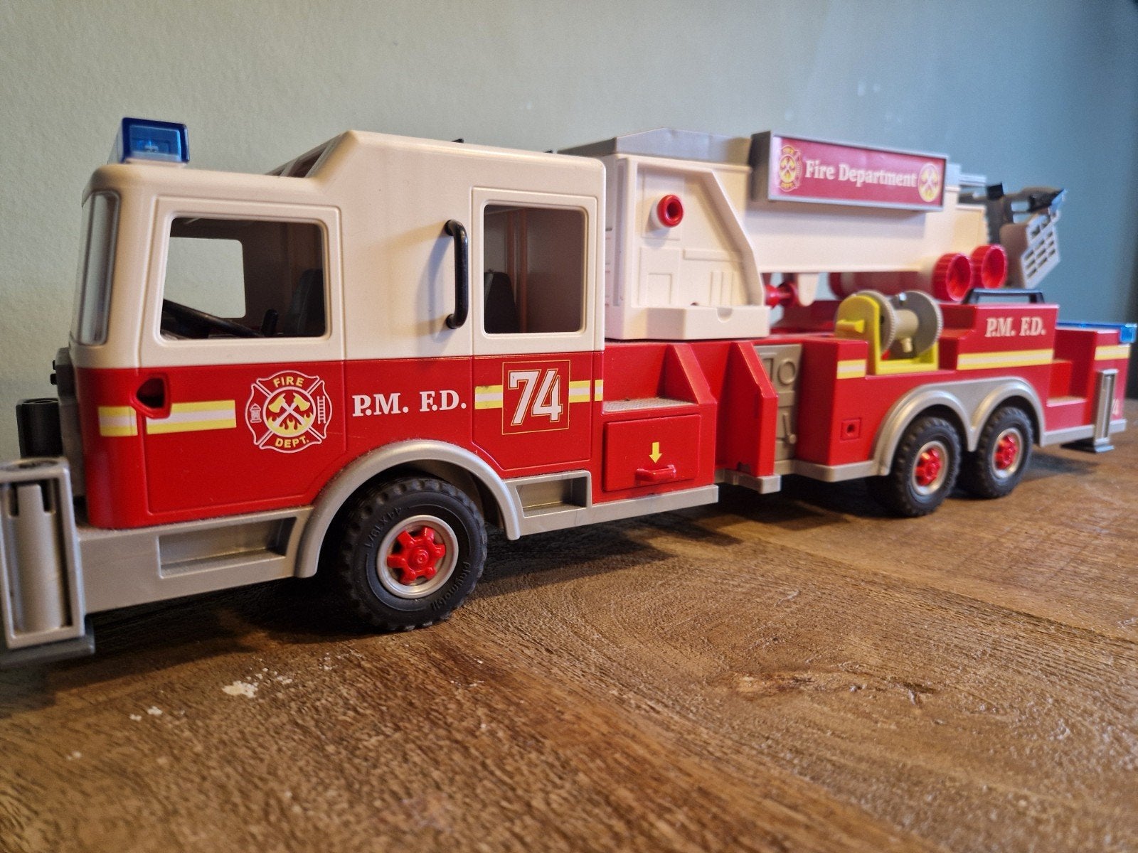 Foto 2 van Playmobil Brandweerwagen