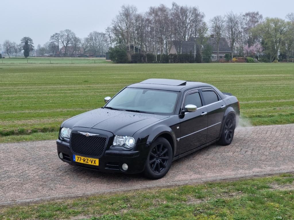 Chrysler 300C 5.7 V8 412 PK Nieuwe APK! Lees tekst, Auto's, Chrysler, 8 cilinders, 5654 cc, Open dak, Zwart