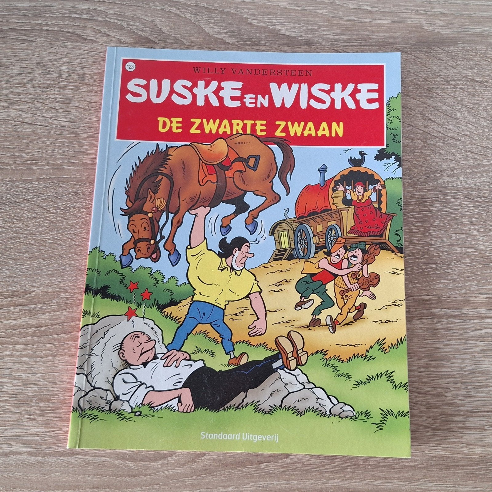 Suske en Wiske 123 - De Zwarte Zwaan, Eén stripboek, Ophalen of Verzenden, Zo goed als nieuw, Willy Vandersteen