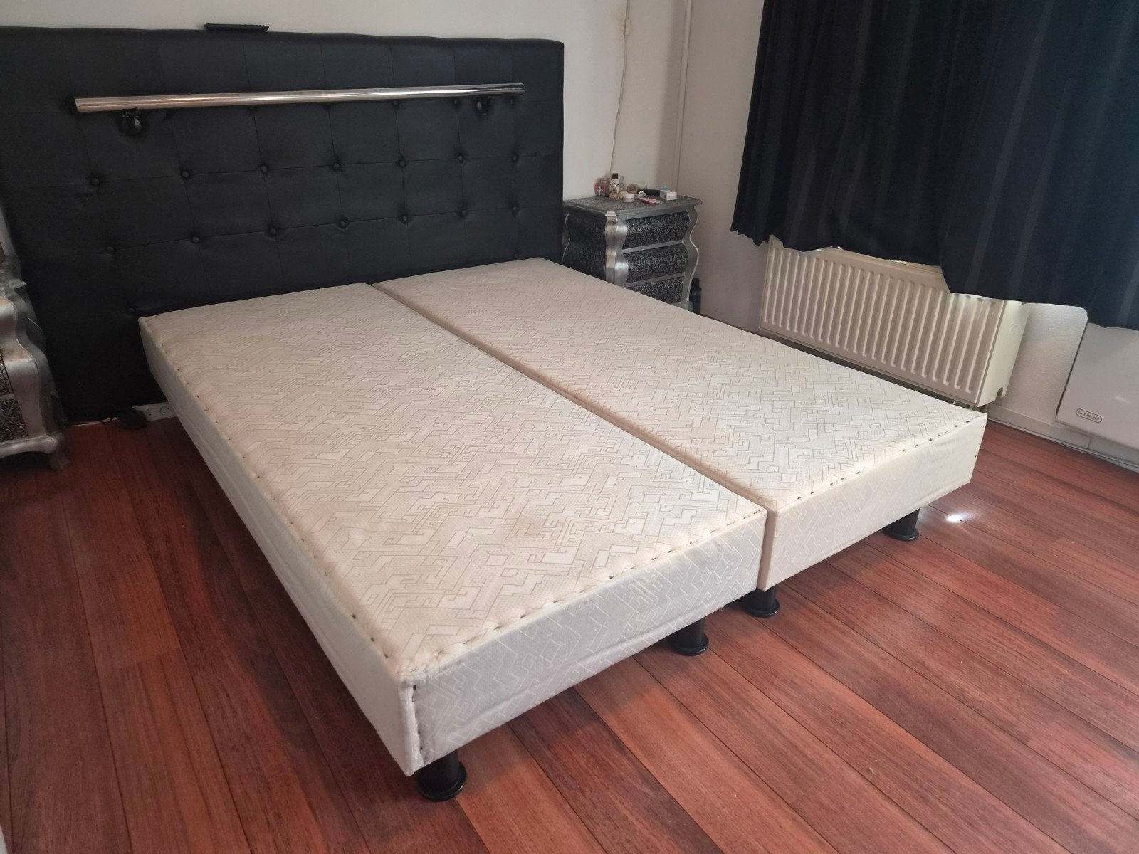 2x boxspring 80x200 cm GRATIS, Ophalen, Gebruikt, Eenpersoons, Beige