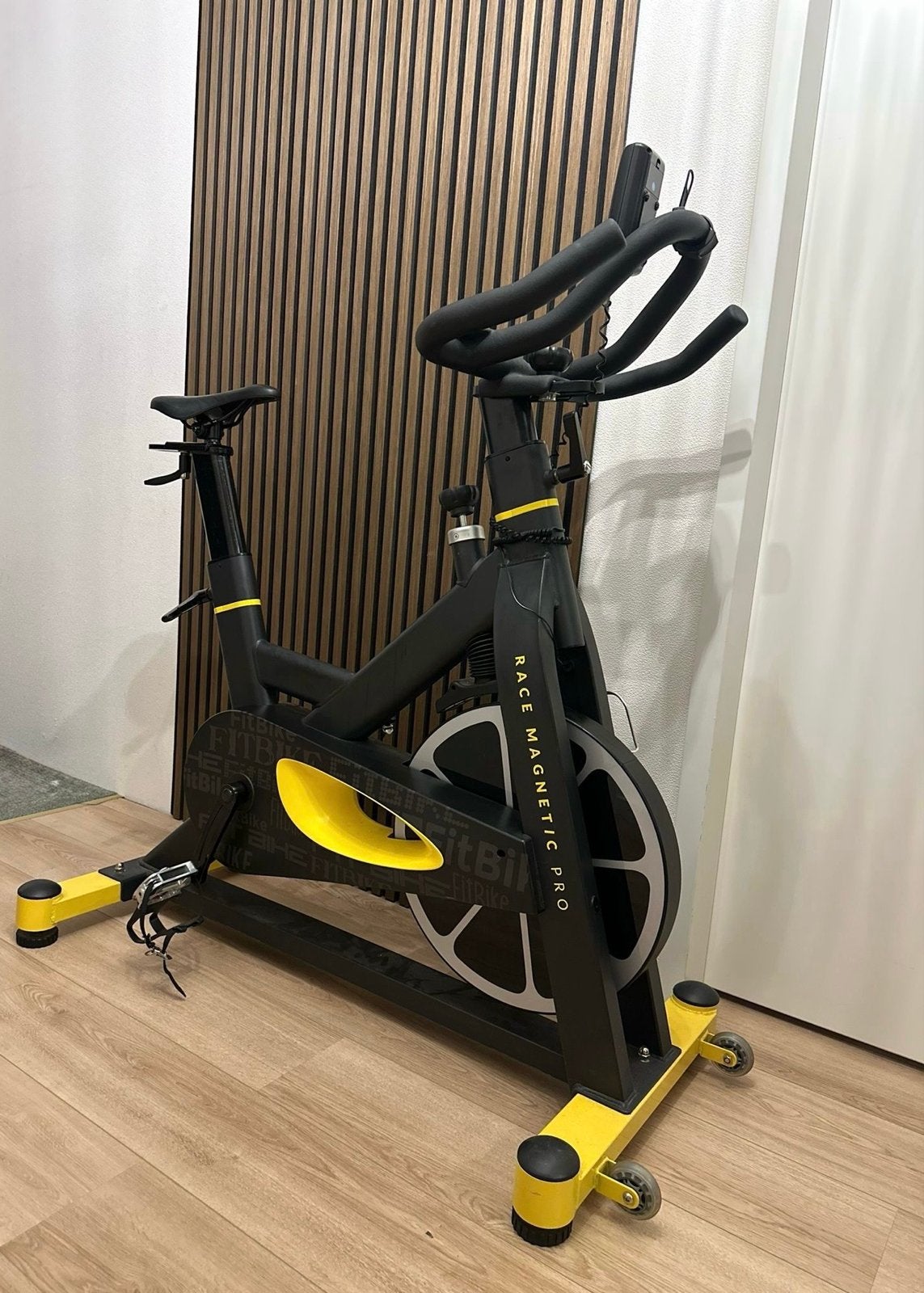 FitBike Race Magnetic Pro Spinningfiets, Sport en Fitness, Ophalen, Spinningfiets, Zo goed als nieuw, Metaal