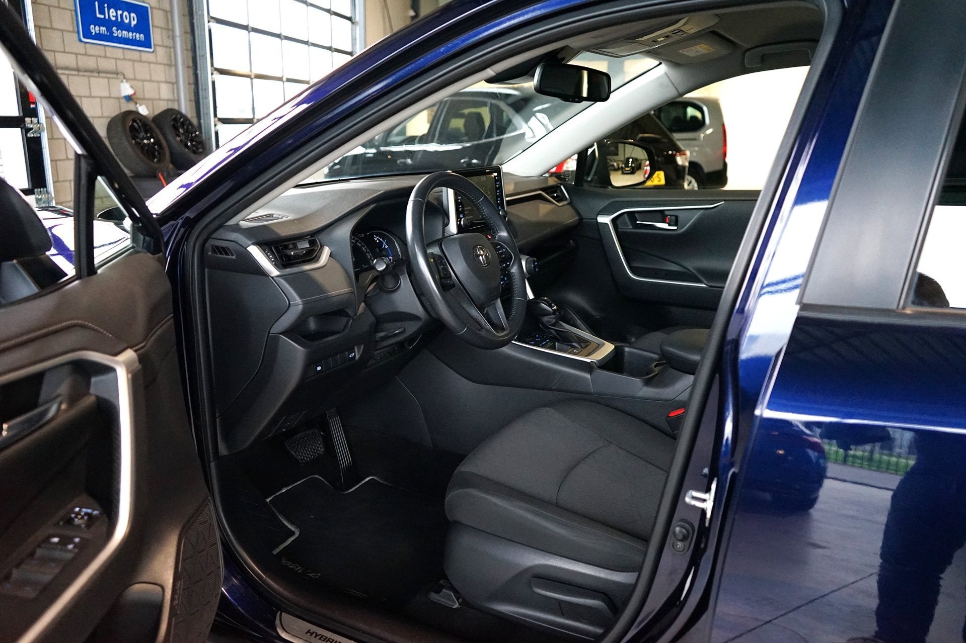 Toyota RAV4 2.5 Hybrid TREKHAAK | 1STE EIG. | DEALER ONDERHO, Dealer onderhouden, Stof, Gebruikt, Zwart