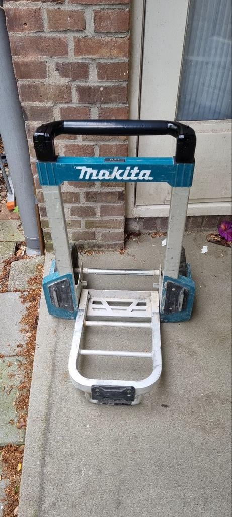 Makita steekwagen, Doe-het-zelf en Verbouw, Transportwagens, 60 tot 80 liter, Ophalen of Verzenden, Gebruikt, Steekwagen