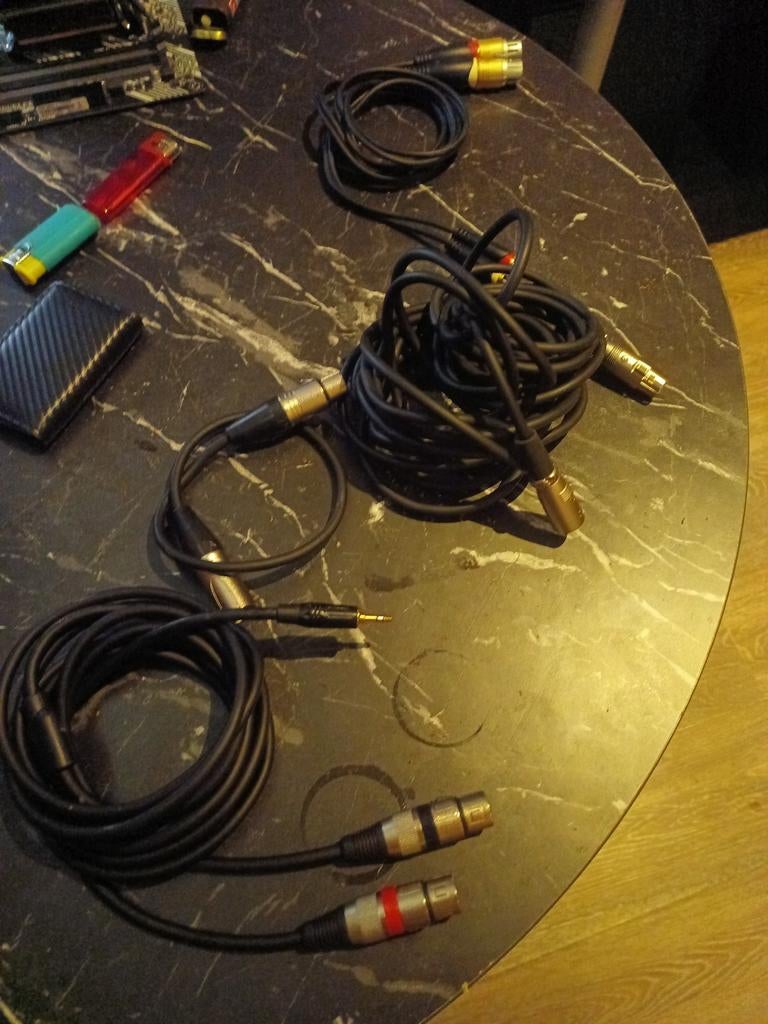 4 XLR to RCA/3.5 minijack/XLR cables. + 3 Adaptors, Ophalen of Verzenden, Apparatuur