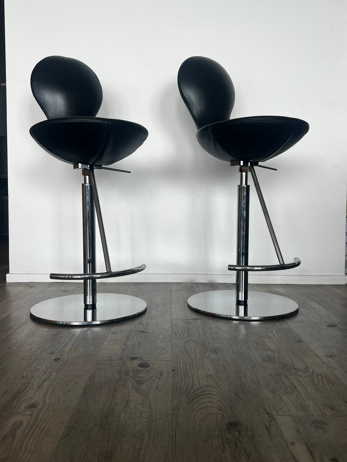 Design barkrukken Varier Eight van Stokke - Zwart Leder, Ophalen, In hoogte verstelbaar, Leer, Zo goed als nieuw