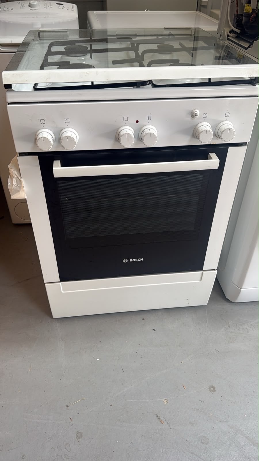 Bosch Vrijstaand Gasfornuis met Oven - Wit, Gebruikt, ., Energieklasse A of zuiniger, 85 tot 90 cm