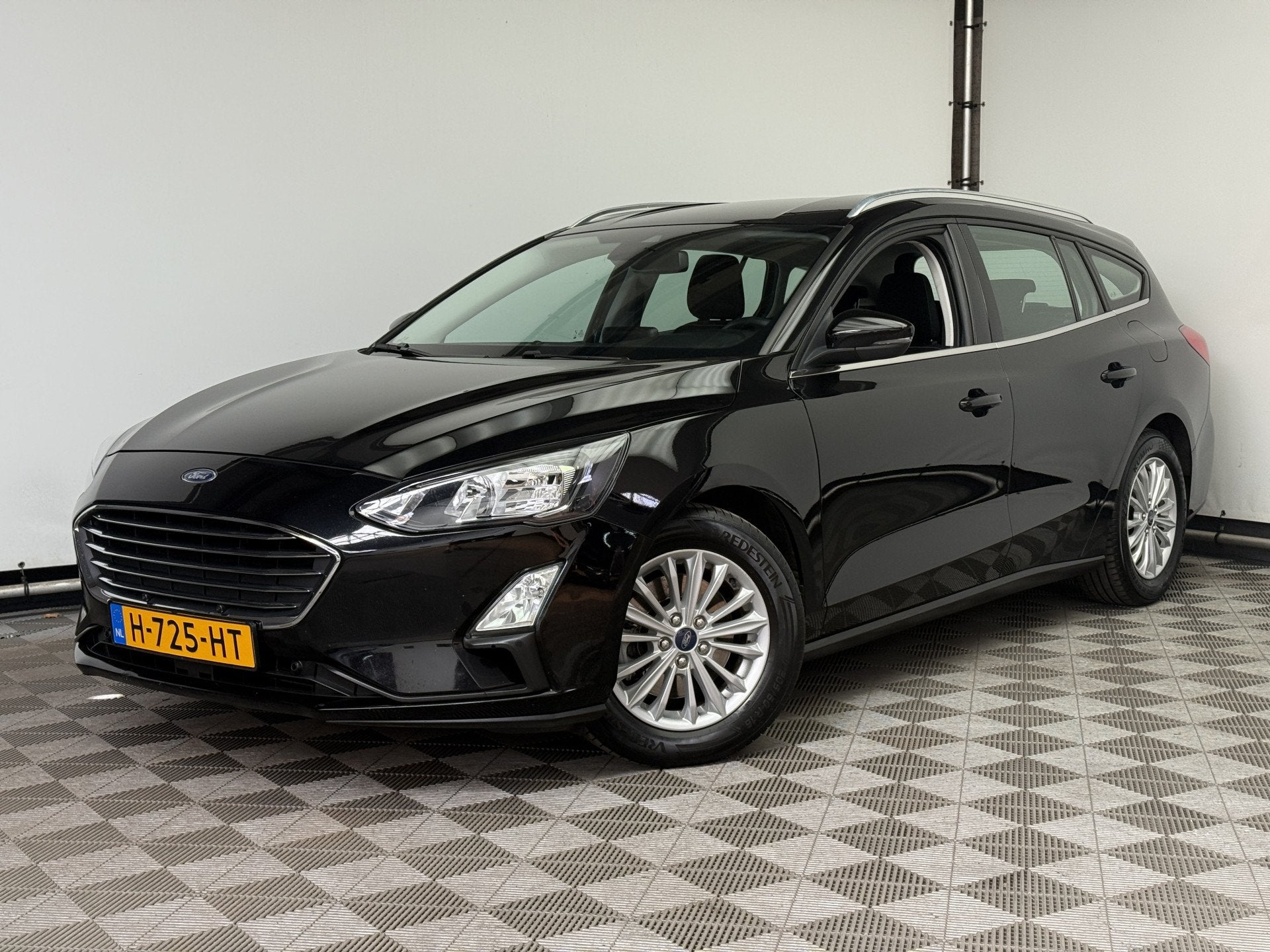 Ford FOCUS Wagon 1.0 EcoBoost Titanium Business (bj 2020), Stof, Gebruikt, Zwart, Origineel Nederlands