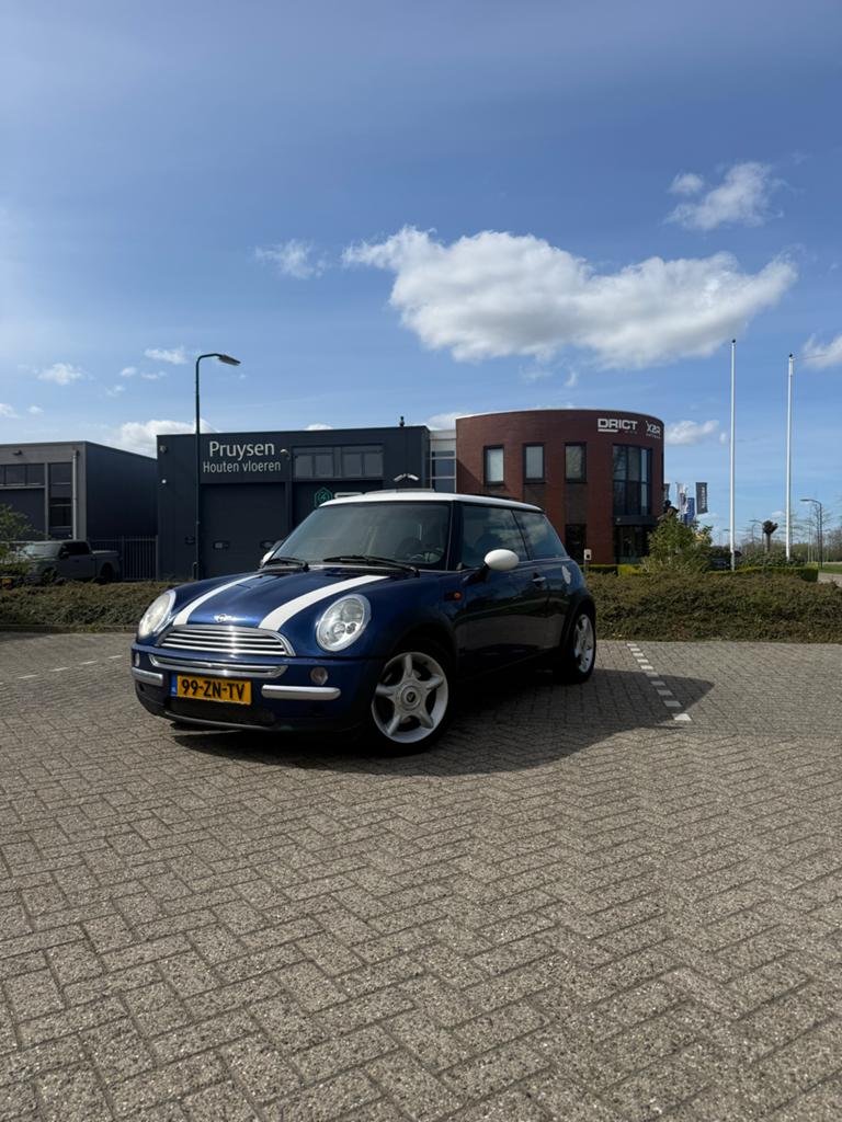 Mini 1.6 16V Cooper 2003 Blauw, Auto's, Mini, Voorwielaandrijving, 15 km/l, 4 cilinders, Handgeschakeld