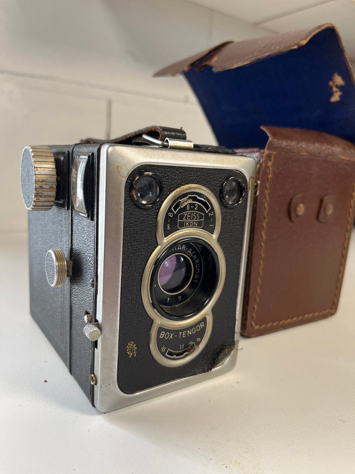 Vintage Zeiss Ikon Box-Tengor camera met leren tas, Ophalen, Gebruikt, Compact, Overige Merken