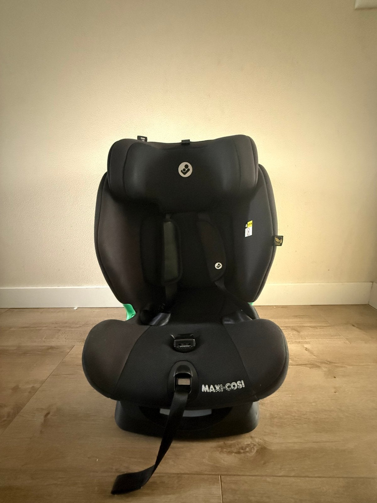 Maxi cosi titan i-size