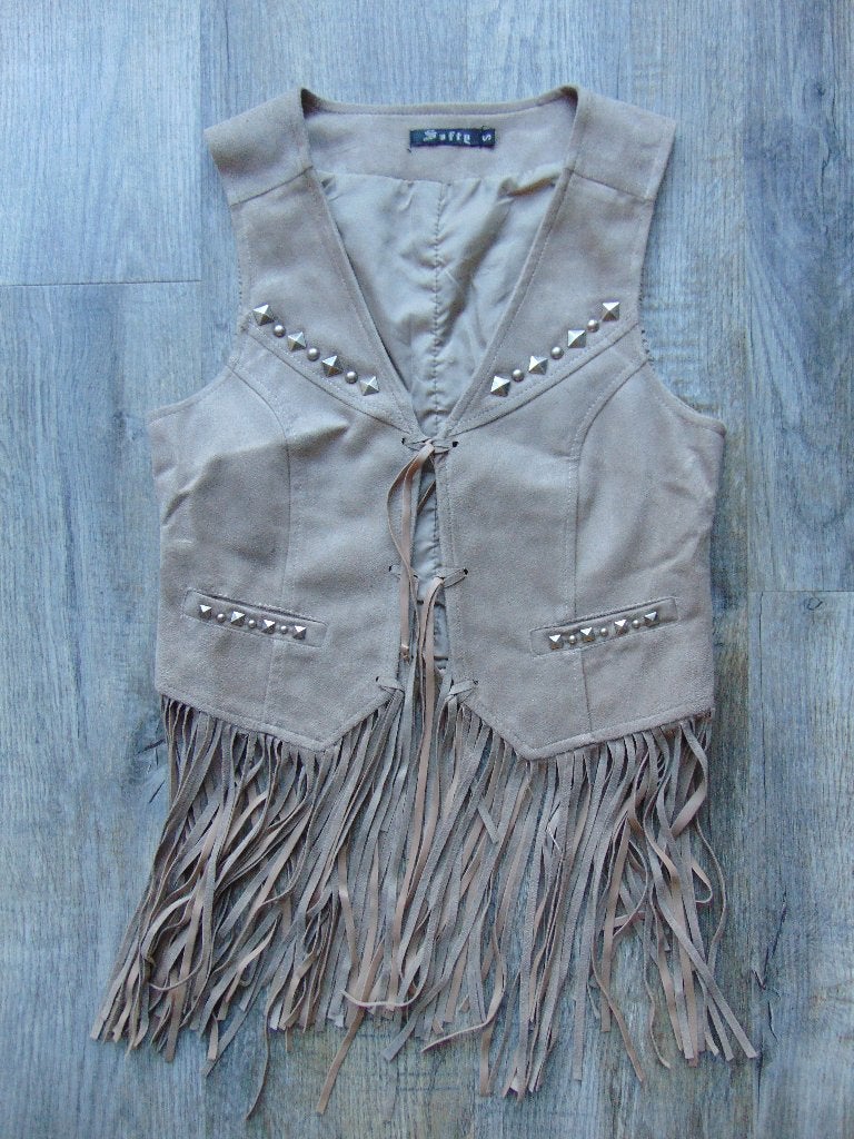 Taupe gilet vest met franjes maat S vestje Softy, Bruin, Ophalen of Verzenden, Zo goed als nieuw, Maat 36 (S)