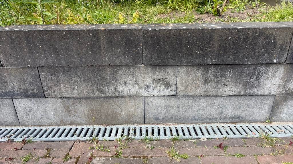 Gratis stapelblokken antraciet 15x15x60, Ophalen, Gebruikt, Minder dan 25 cm, Border