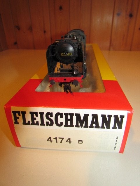 Fleischmann HO stoomloc 4174 B gelimiteerde oplage, Hobby en Vrije tijd, Fleischmann, Analoog, Ophalen of Verzenden, Zo goed als nieuw