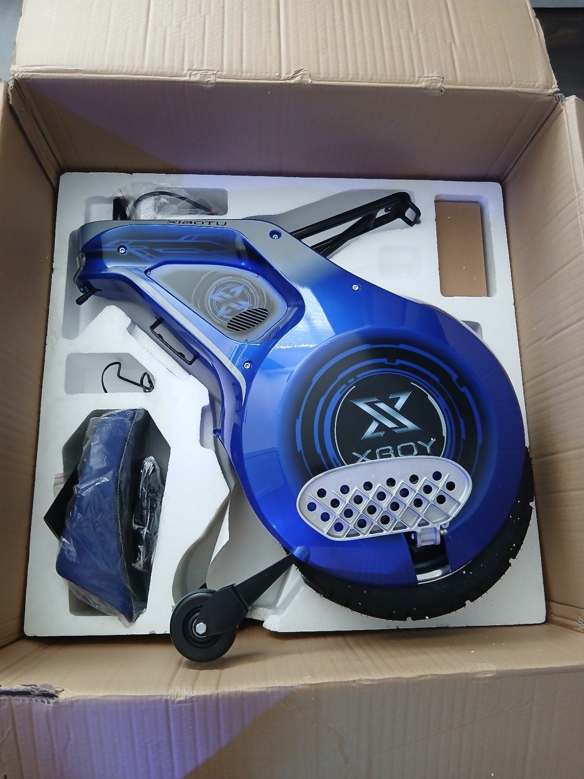 Nieuwe XBOY XIAOTU elektrische monowheel – rood / blauw – un, Ophalen, Elektrisch, Nieuw
