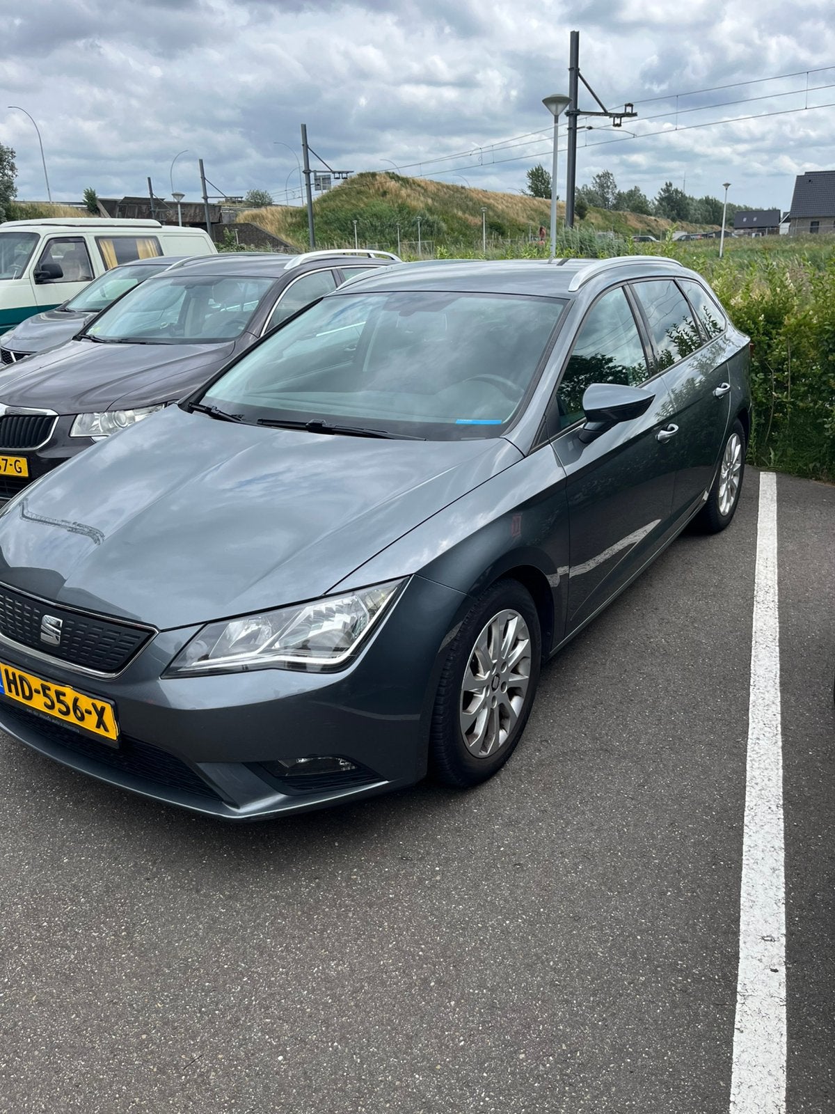 Seat Leon 1.0 Ecotsi 115PK 2015 Grijs, Voorwielaandrijving, 1136 kg, Leon, 610 kg
