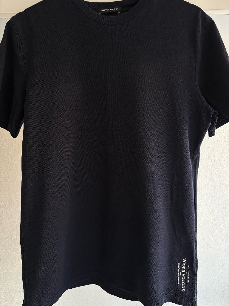 Heren T-shirt Scotch&Soda donkerblauw mt.S te koop, Kleding | Heren, T-shirts, Blauw, Ophalen of Verzenden, Zo goed als nieuw
