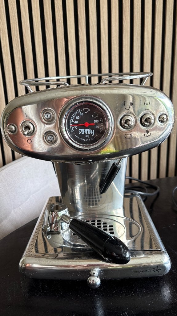 Iperespresso koffiezetapparaat Illy, Ophalen, Koffiepads en cups, Gebruikt, Espresso apparaat